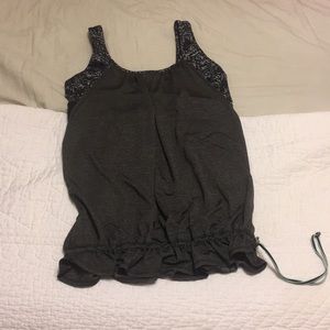 Lululemon workout top